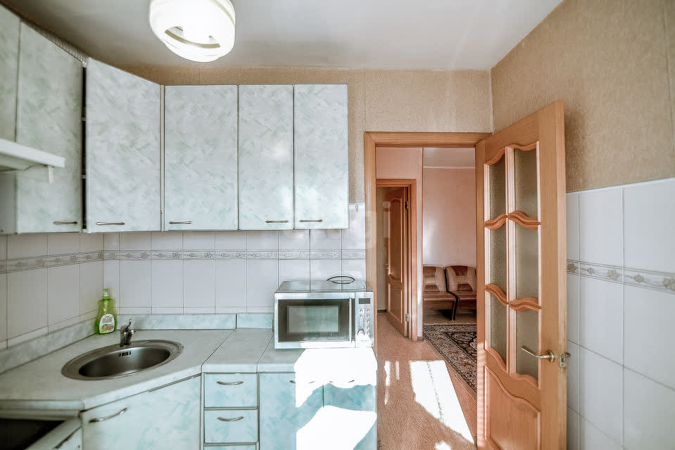 Продажа 3-комнатной квартиры, Южно-Сахалинск, Сахалинская область,  Южно-Сахалинск