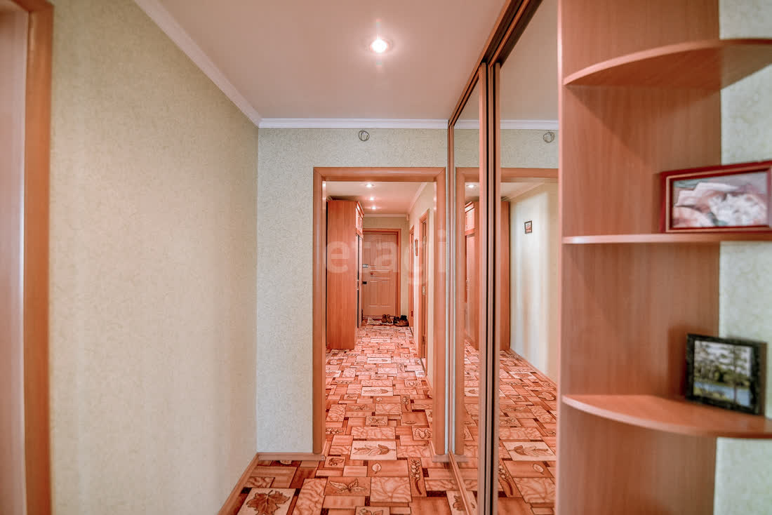 Продажа 4-комнатной квартиры, Южно-Сахалинск, Сахалинская область,  Южно-Сахалинск