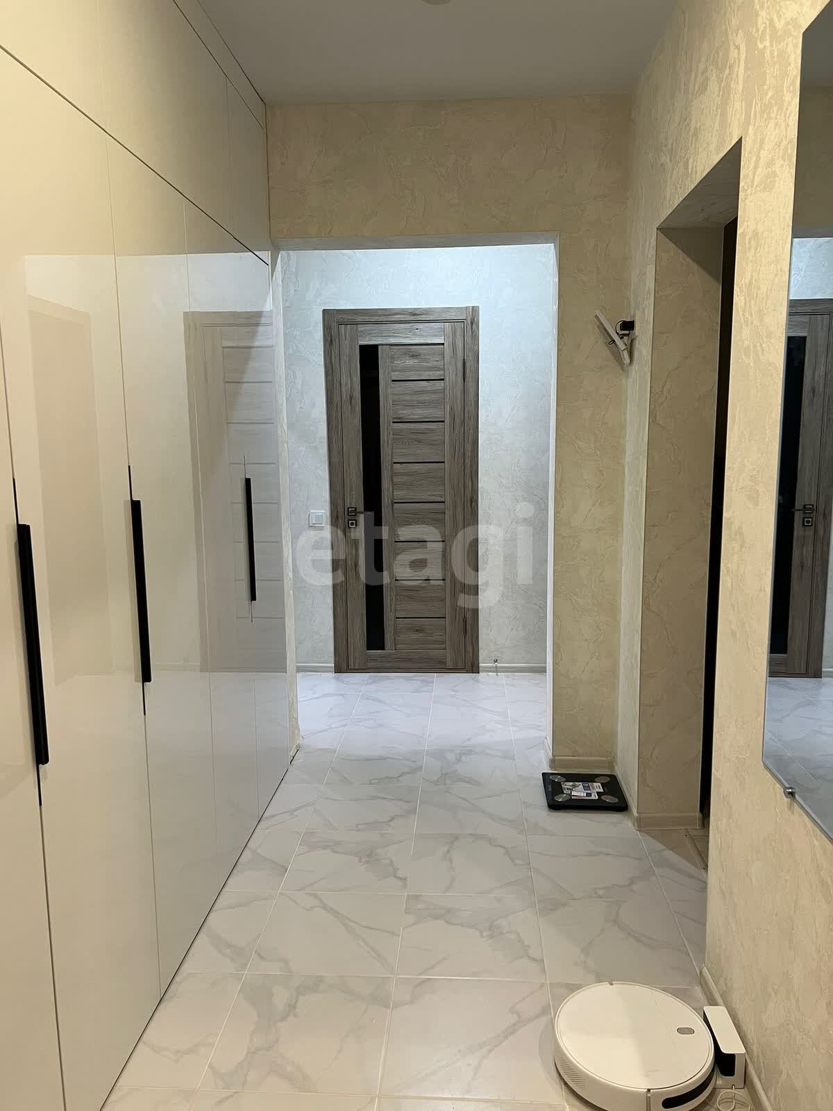 Продажа 3-комнатной квартиры, Южно-Сахалинск, Сахалинская область,  Южно-Сахалинск