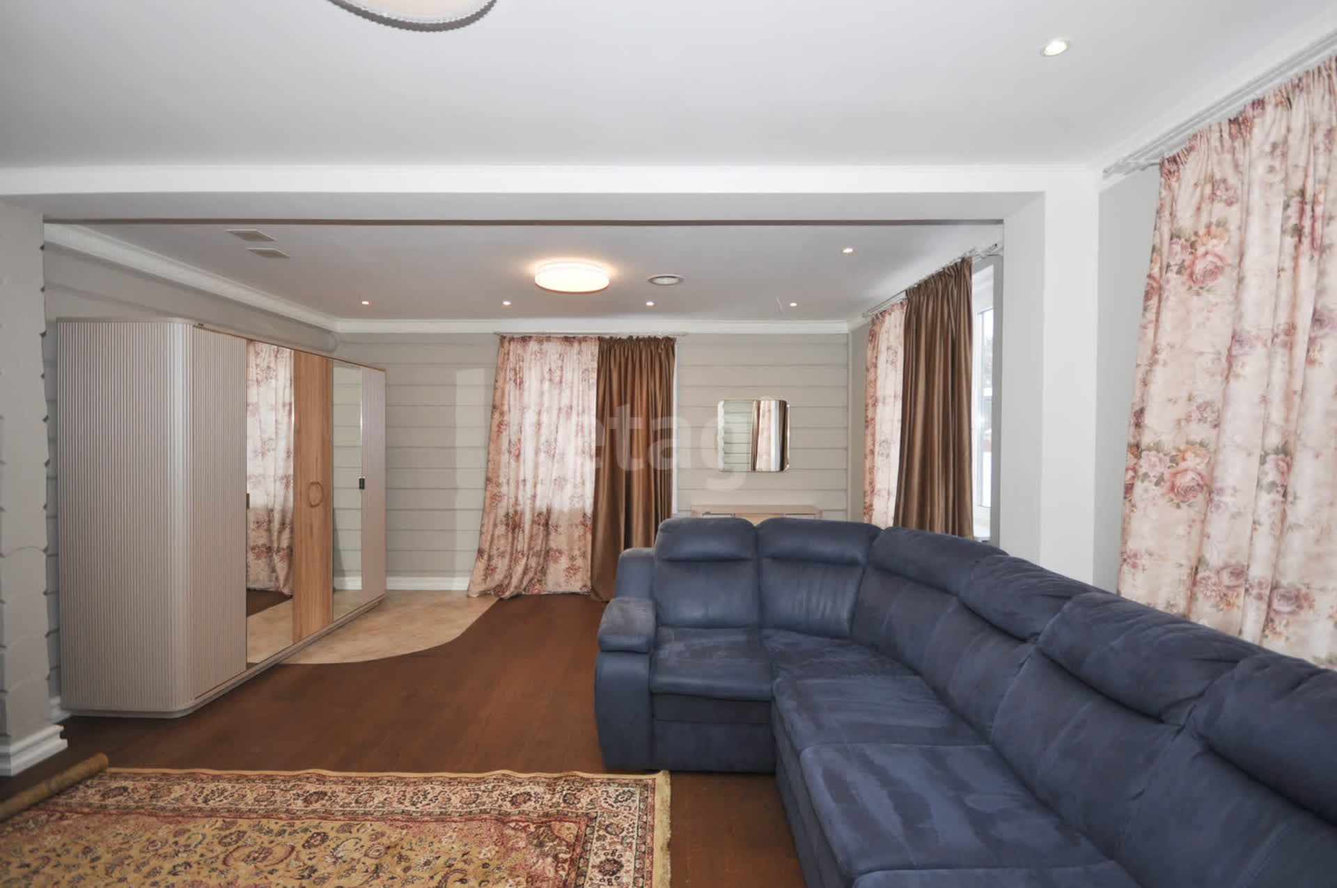 Аренда дома, 400м <sup>2</sup>, Южно-Сахалинск, Сахалинская область,  