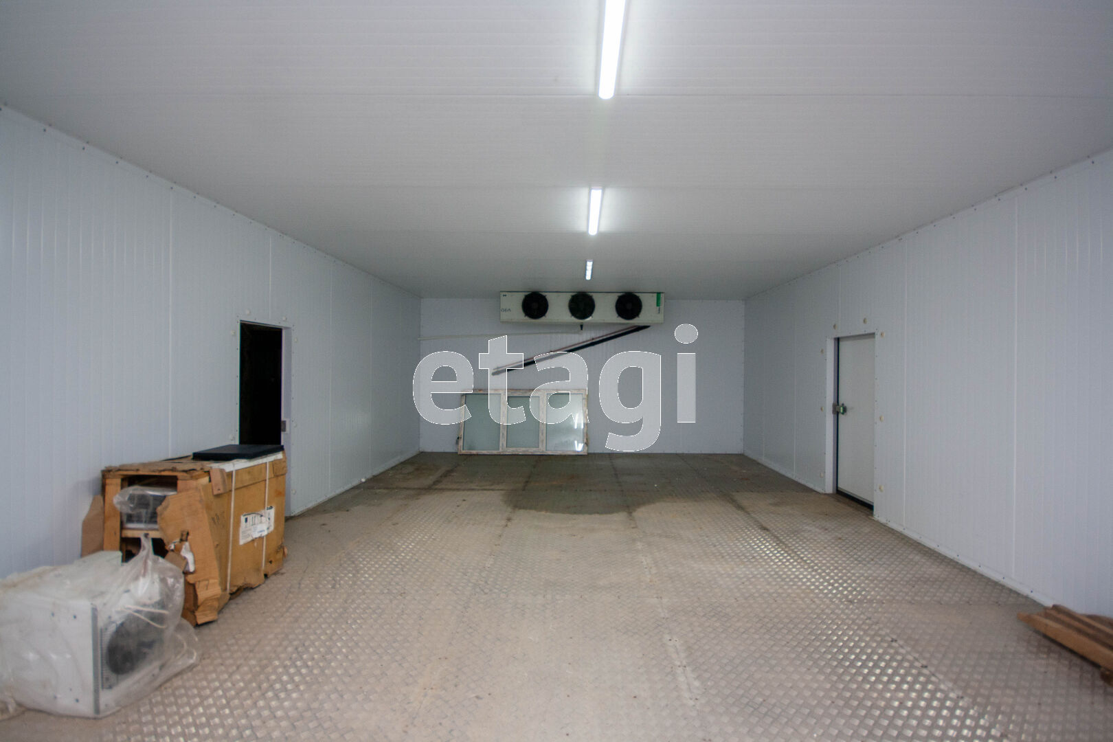 Продажа коммерческой недвижимости, 142м <sup>2</sup>, Новый Уренгой, Ямало-Ненецкий АО,  Новый Уренгой