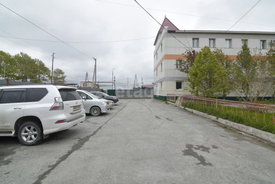 Продажа коммерческой недвижимости, 256м <sup>2</sup>, Южно-Сахалинск, Сахалинская область,  Южно-Сахалинск