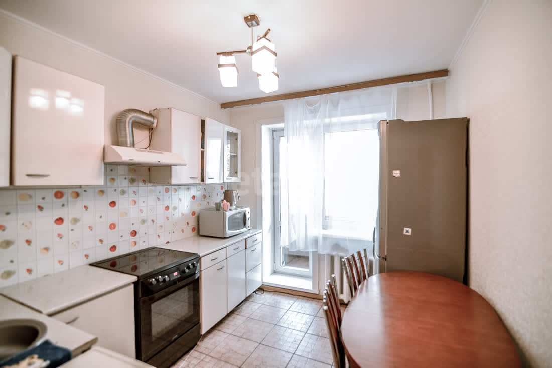 Продажа 2-комнатной квартиры, Южно-Сахалинск, Сахалинская область,  Южно-Сахалинск