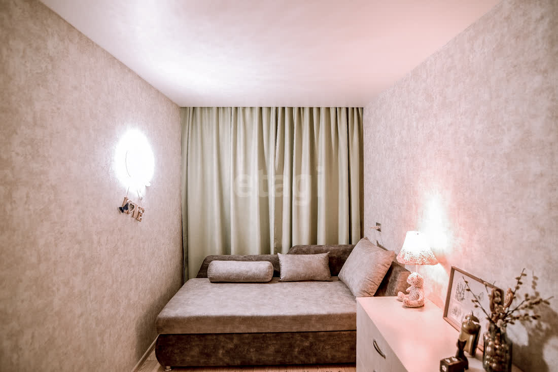 Продажа 2-комнатной квартиры, Южно-Сахалинск, Сахалинская область,  Южно-Сахалинск