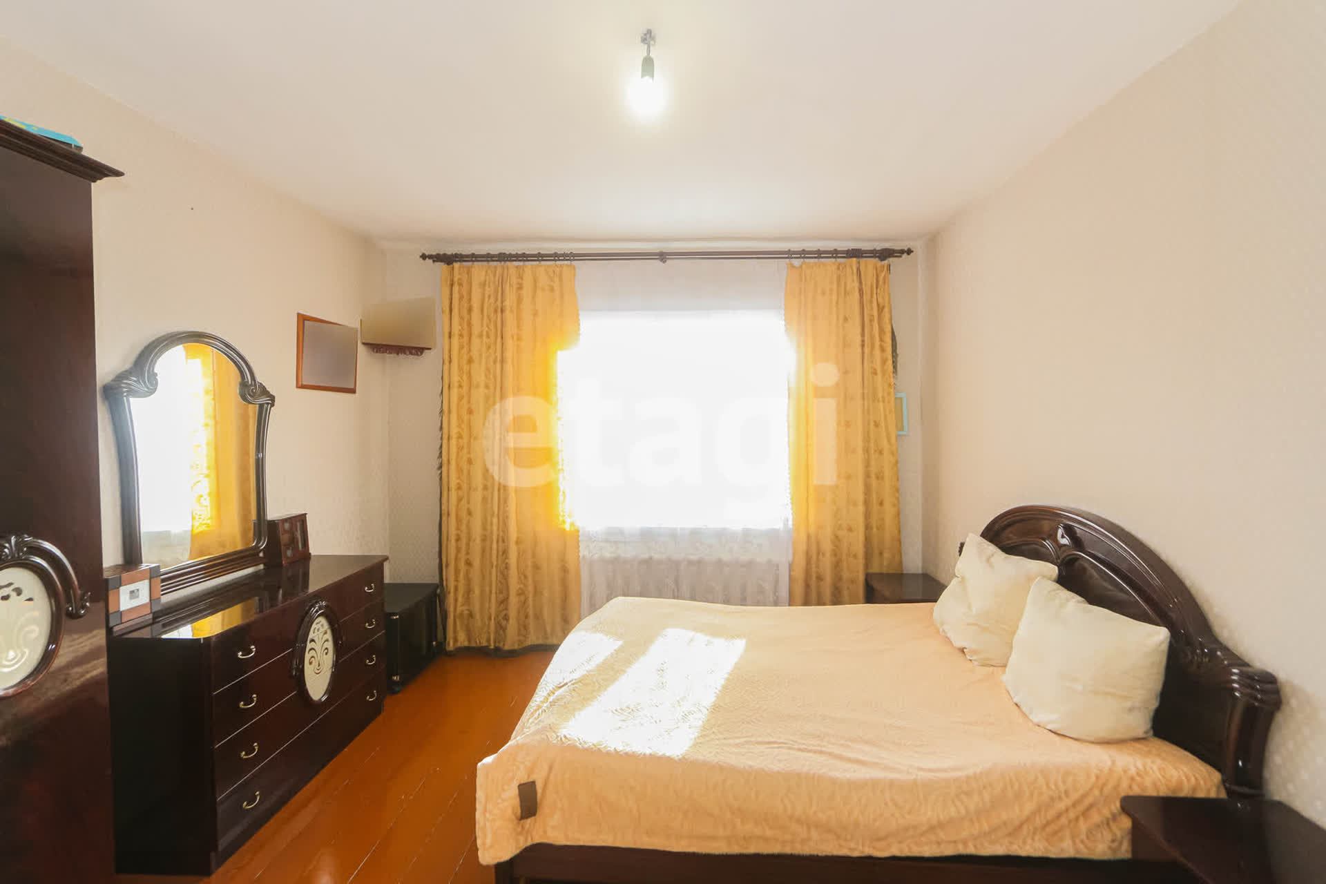 Продажа дома, 245м <sup>2</sup>, 8 сот., Улан-Удэ, Республика Бурятия,  Железнодорожный