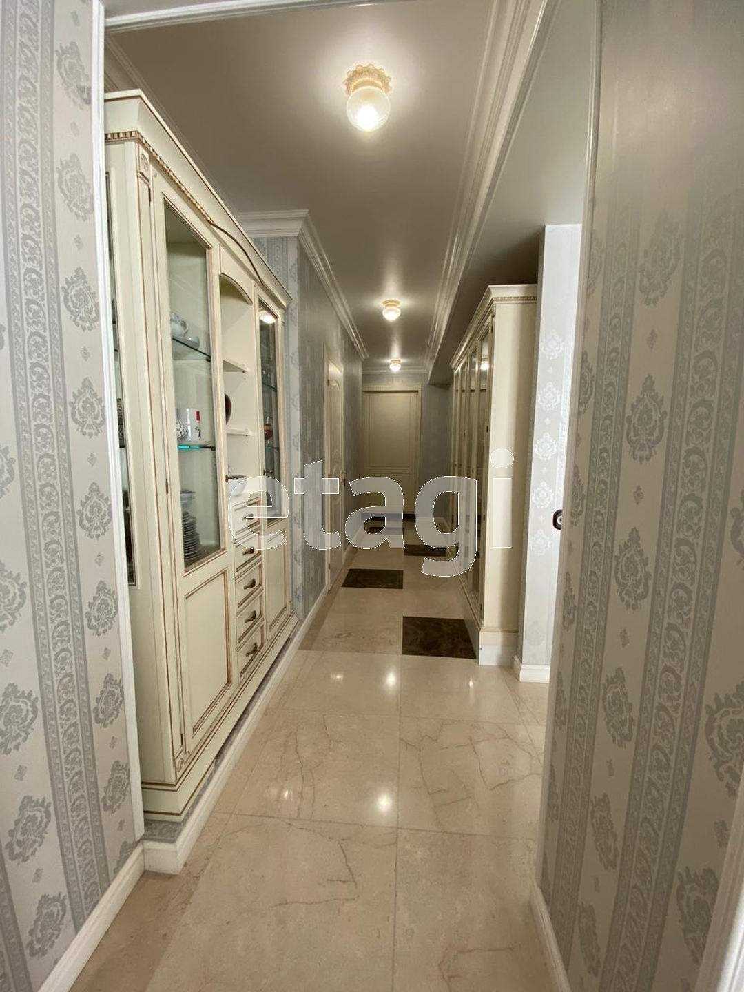 Продажа 4-комнатной квартиры, Южно-Сахалинск, Сахалинская область,  Южно-Сахалинск