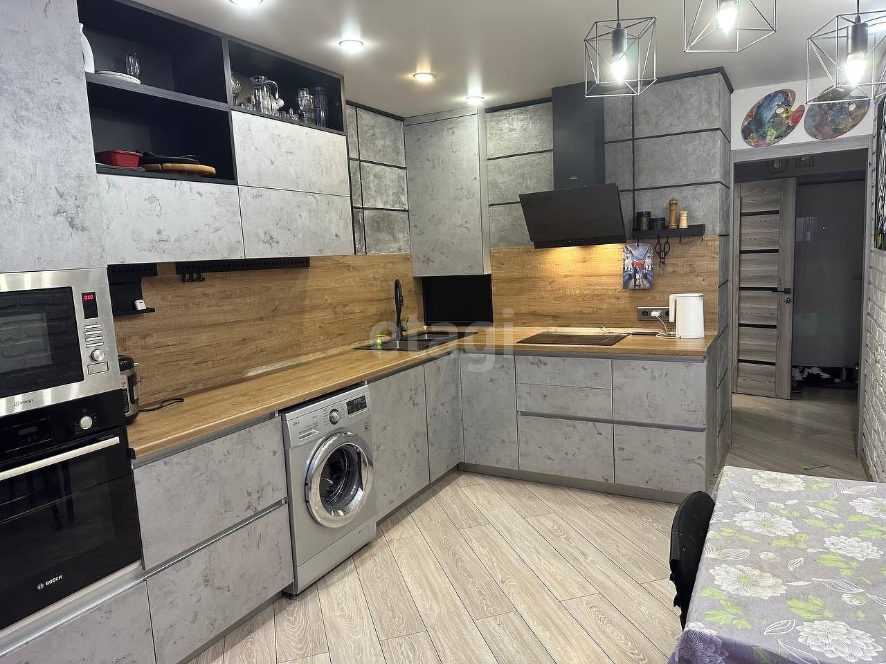 Продажа 3-комнатной квартиры, Южно-Сахалинск, Сахалинская область,  Южно-Сахалинск