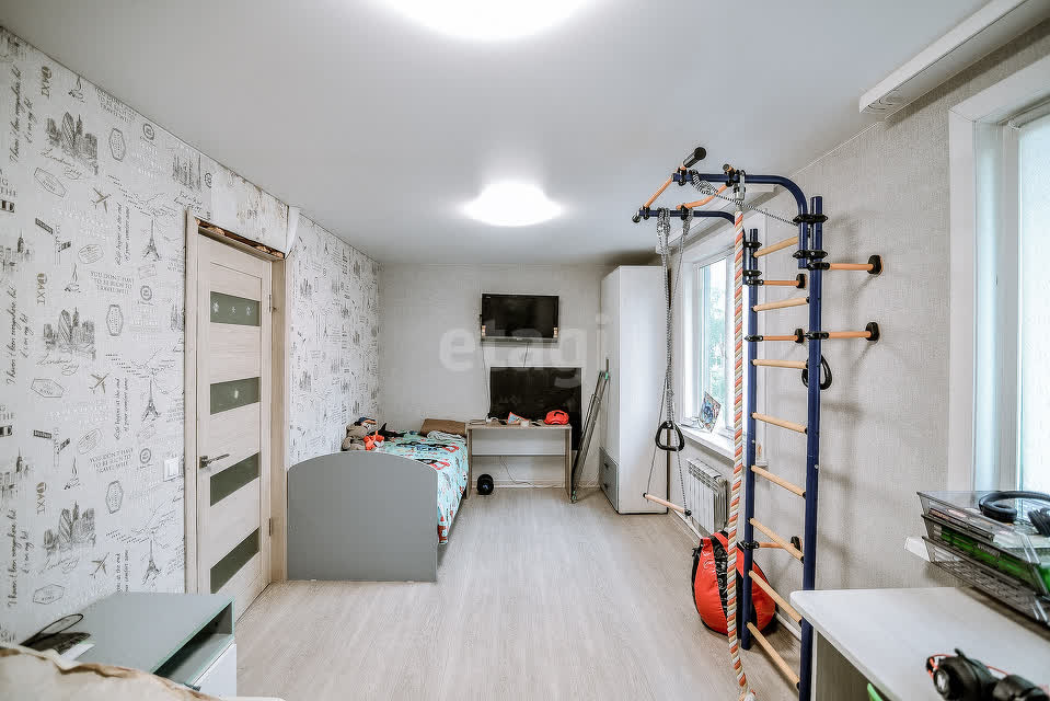 Продажа 4-комнатной квартиры, Южно-Сахалинск, Сахалинская область,  Южно-Сахалинск