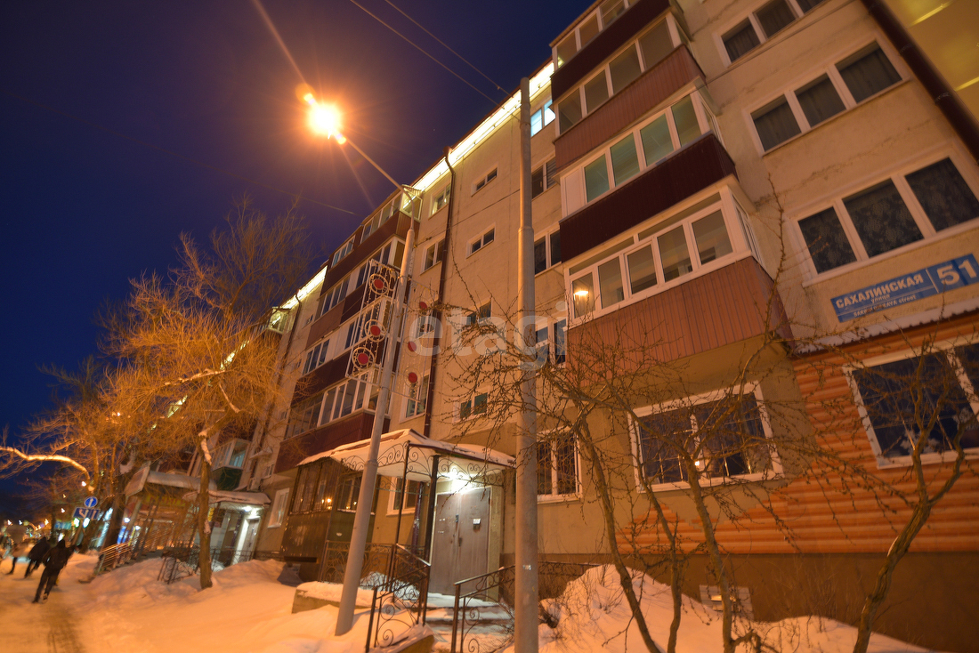 Продажа 2-комнатной квартиры, Южно-Сахалинск, Сахалинская область,  Южно-Сахалинск