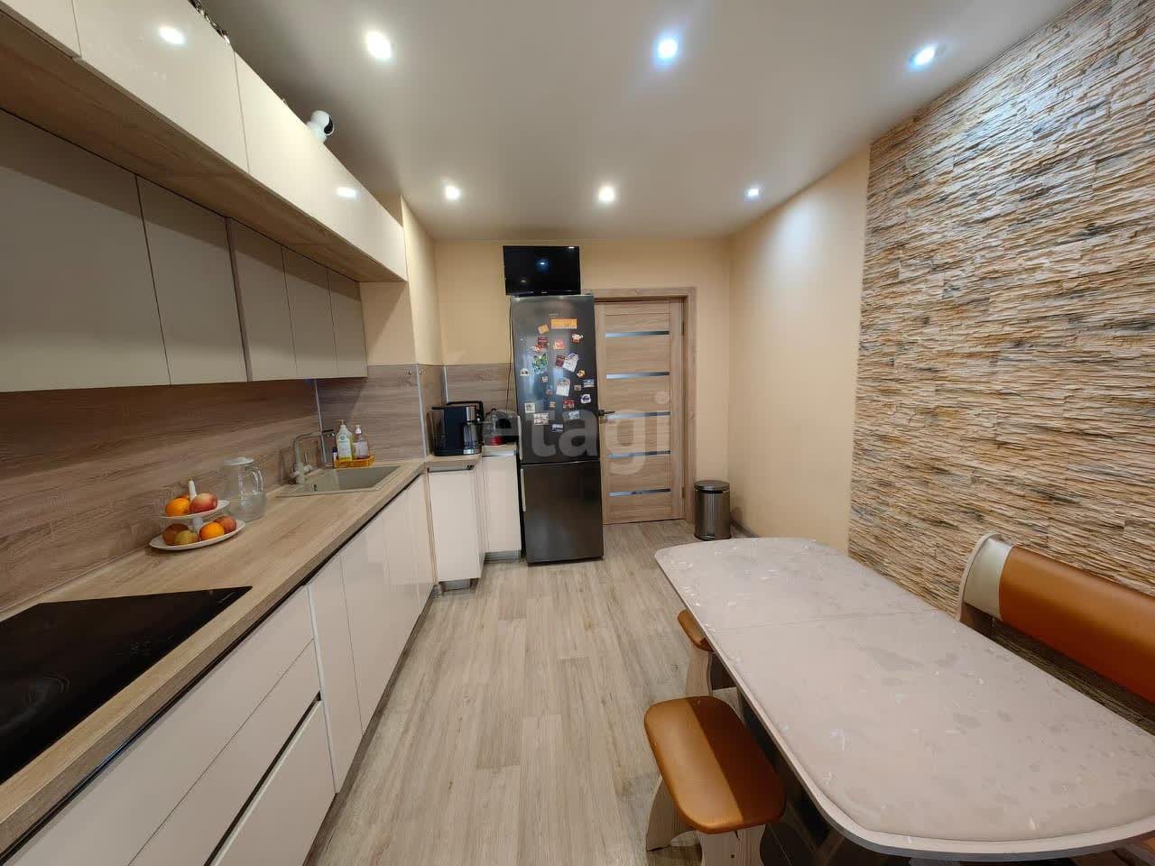 Продажа 3-комнатной квартиры, Южно-Сахалинск, Сахалинская область,  Южно-Сахалинск