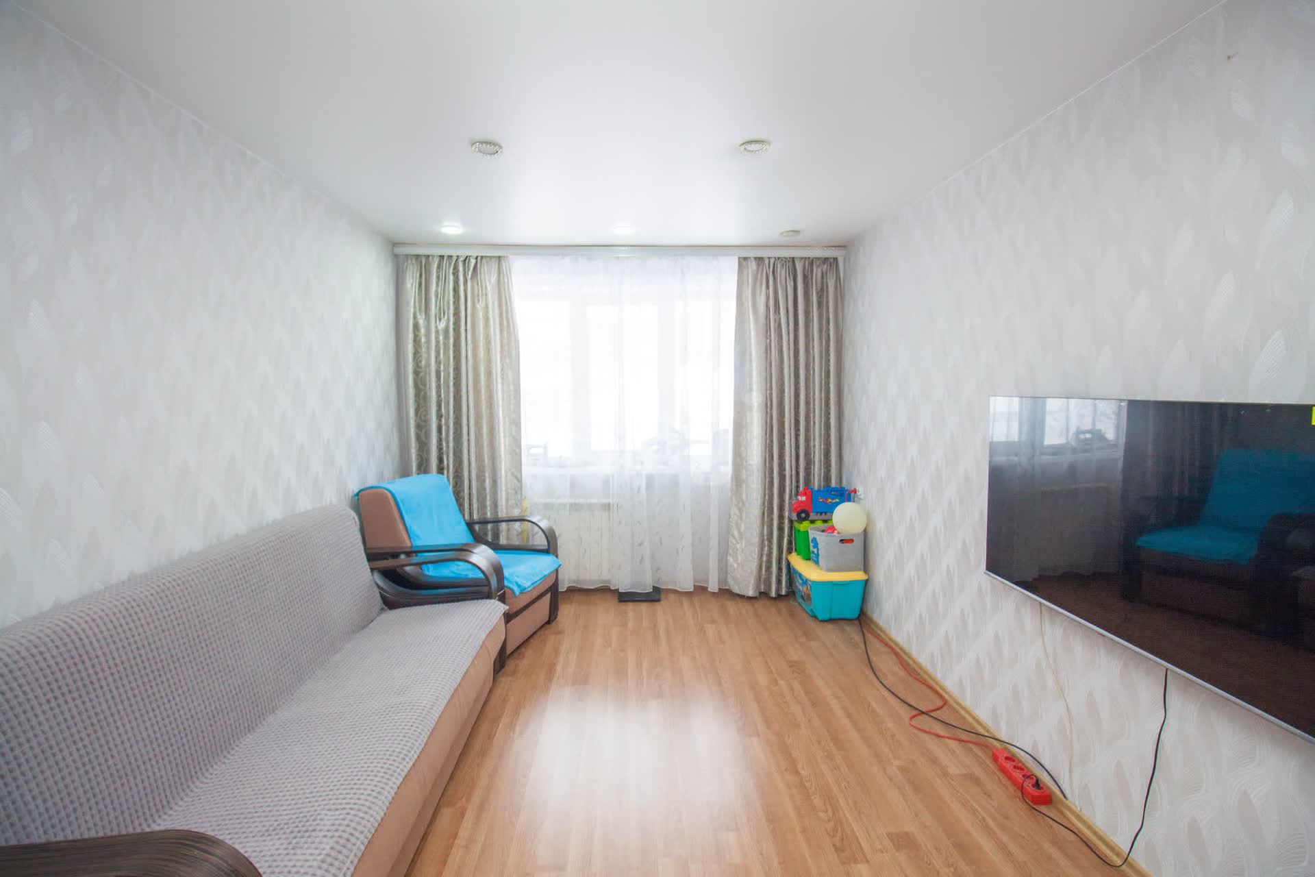 Продажа 2-комнатной квартиры, Южно-Сахалинск, Сахалинская область,  Южно-Сахалинск