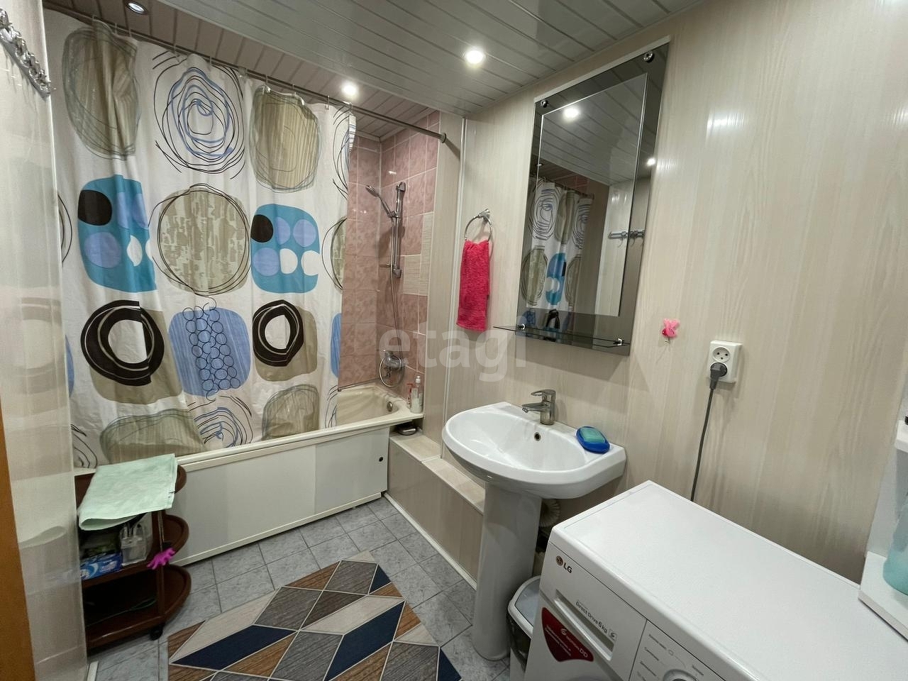 Продажа 5-комнатной квартиры, Южно-Сахалинск, Сахалинская область,  Южно-Сахалинск