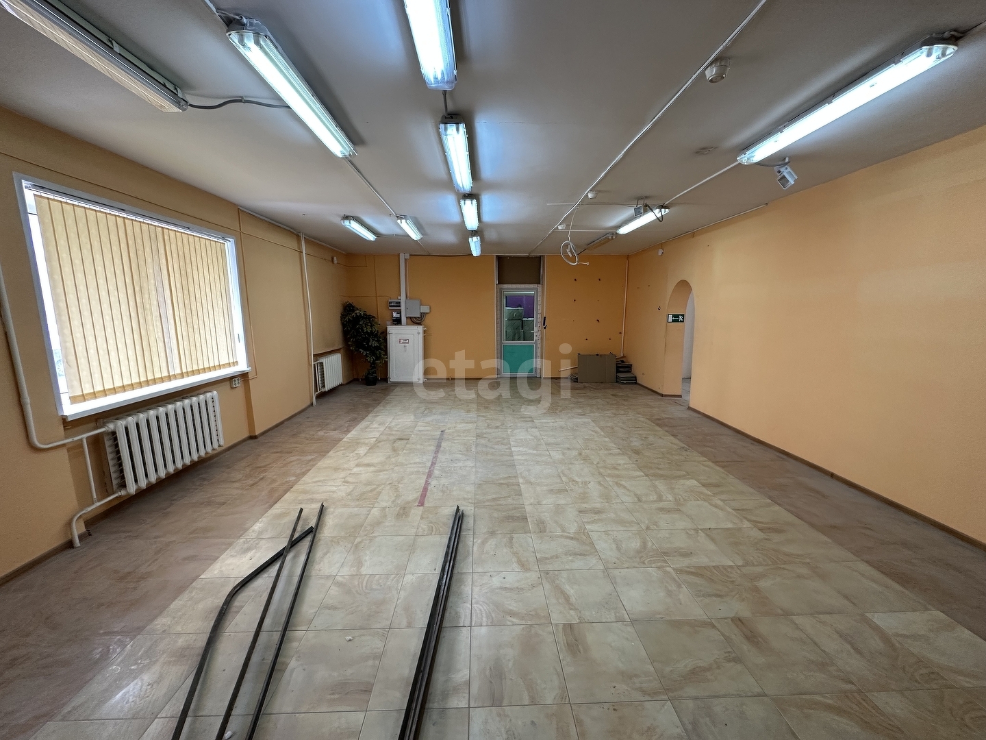 Аренда коммерческой недвижимости, 160м <sup>2</sup>, Новый Уренгой, Ямало-Ненецкий АО,  Новый Уренгой