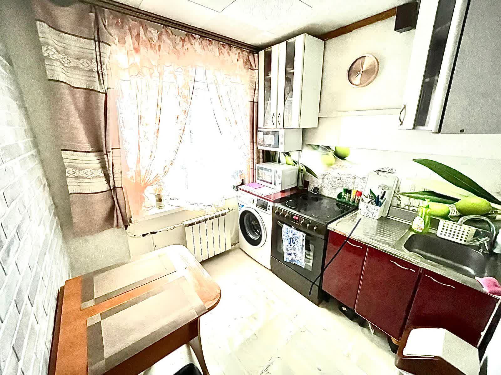 Продажа 2-комнатной квартиры, Южно-Сахалинск, Сахалинская область,  Южно-Сахалинск