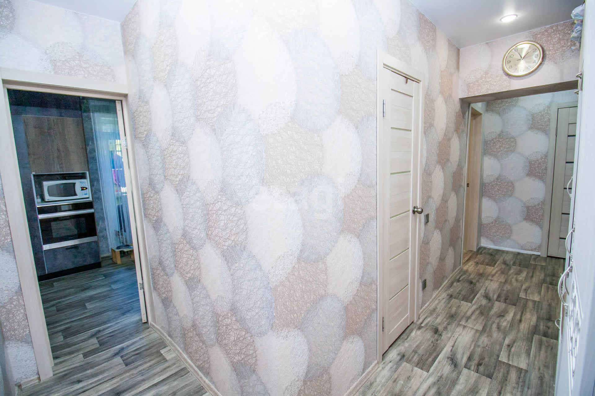 Продажа 3-комнатной квартиры, Южно-Сахалинск, Сахалинская область,  Южно-Сахалинск