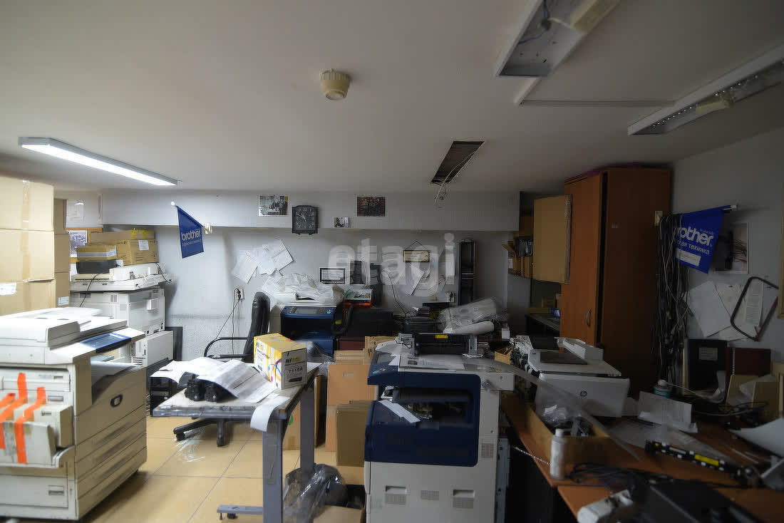 Продажа коммерческой недвижимости, 250м <sup>2</sup>, Южно-Сахалинск, Сахалинская область,  Южно-Сахалинск