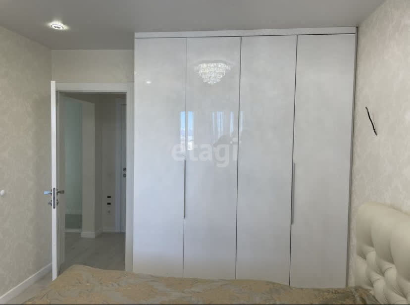 Продажа 4-комнатной квартиры, Южно-Сахалинск, Сахалинская область,  Южно-Сахалинск