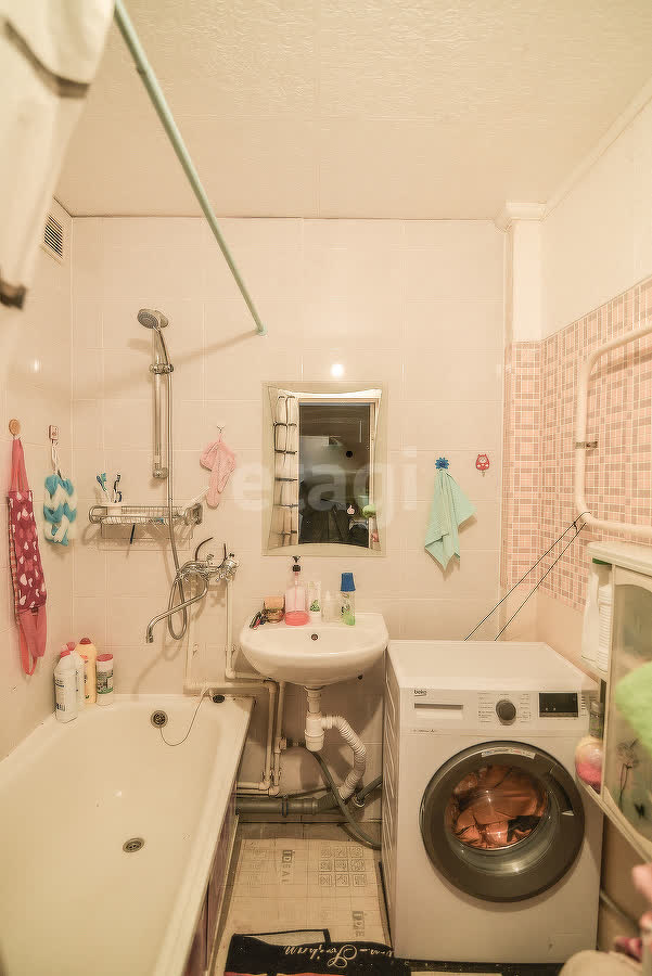 Продажа 2-комнатной квартиры, Южно-Сахалинск, Сахалинская область,  Южно-Сахалинск