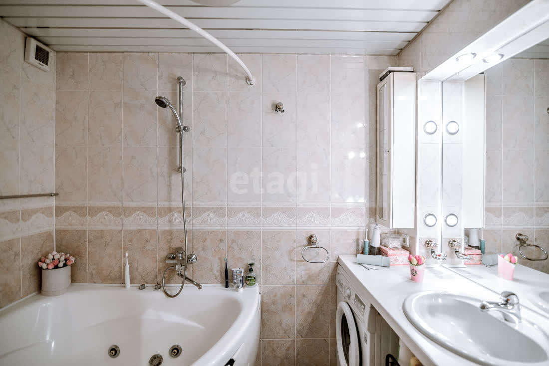 Продажа 3-комнатной квартиры, Южно-Сахалинск, Сахалинская область,  Южно-Сахалинск