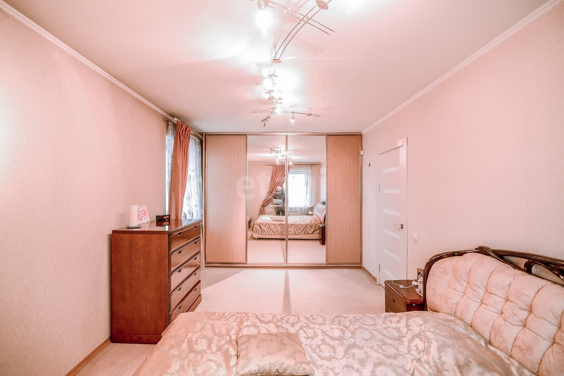 Продажа 3-комнатной квартиры, Южно-Сахалинск, Сахалинская область,  Южно-Сахалинск