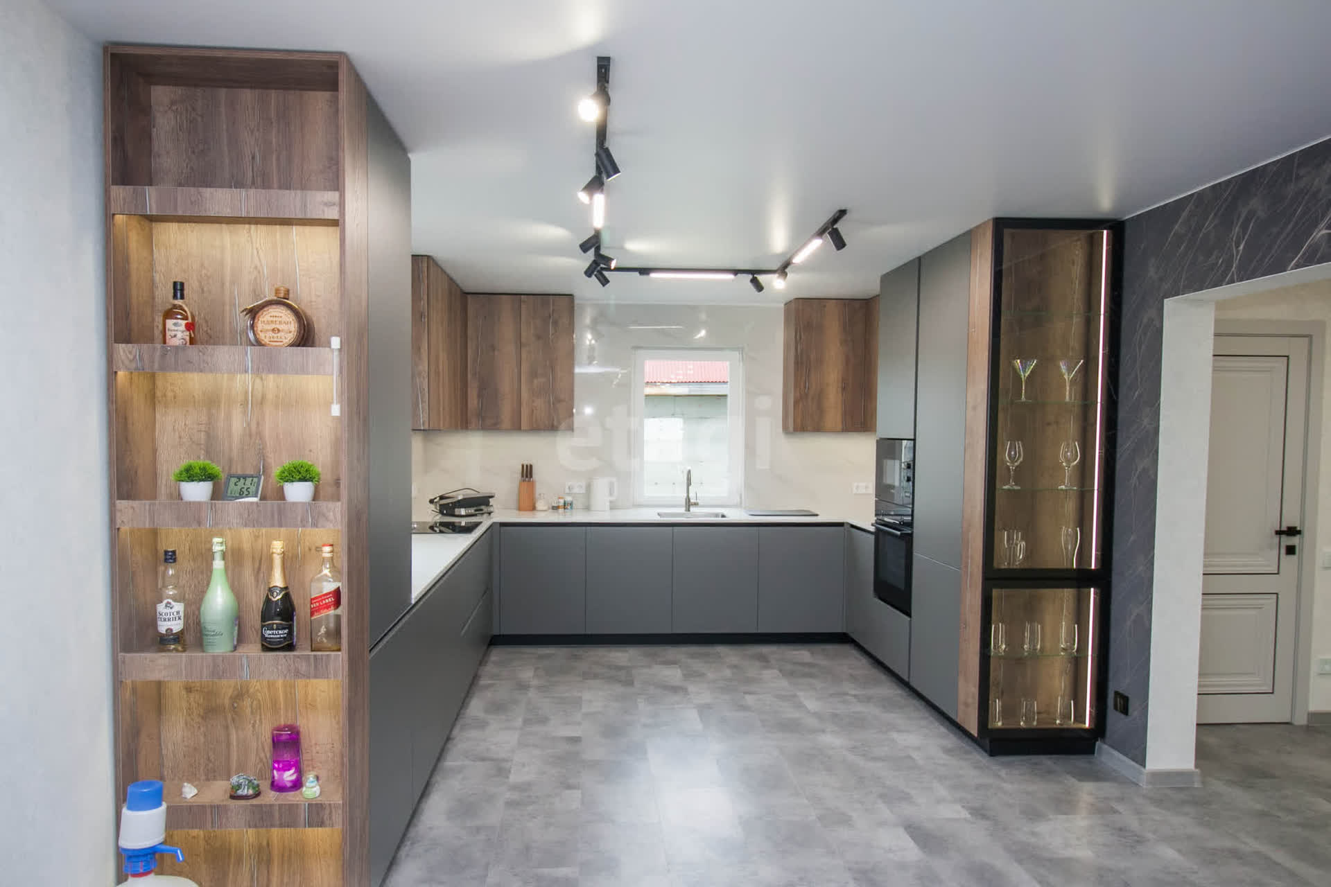 Продажа дома, 290м <sup>2</sup>, 10 сот., Южно-Сахалинск, Сахалинская область,  