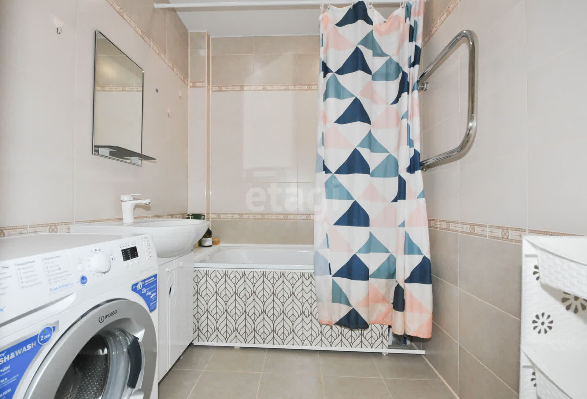 Продажа 2-комнатной квартиры, Южно-Сахалинск, Сахалинская область,  Южно-Сахалинск