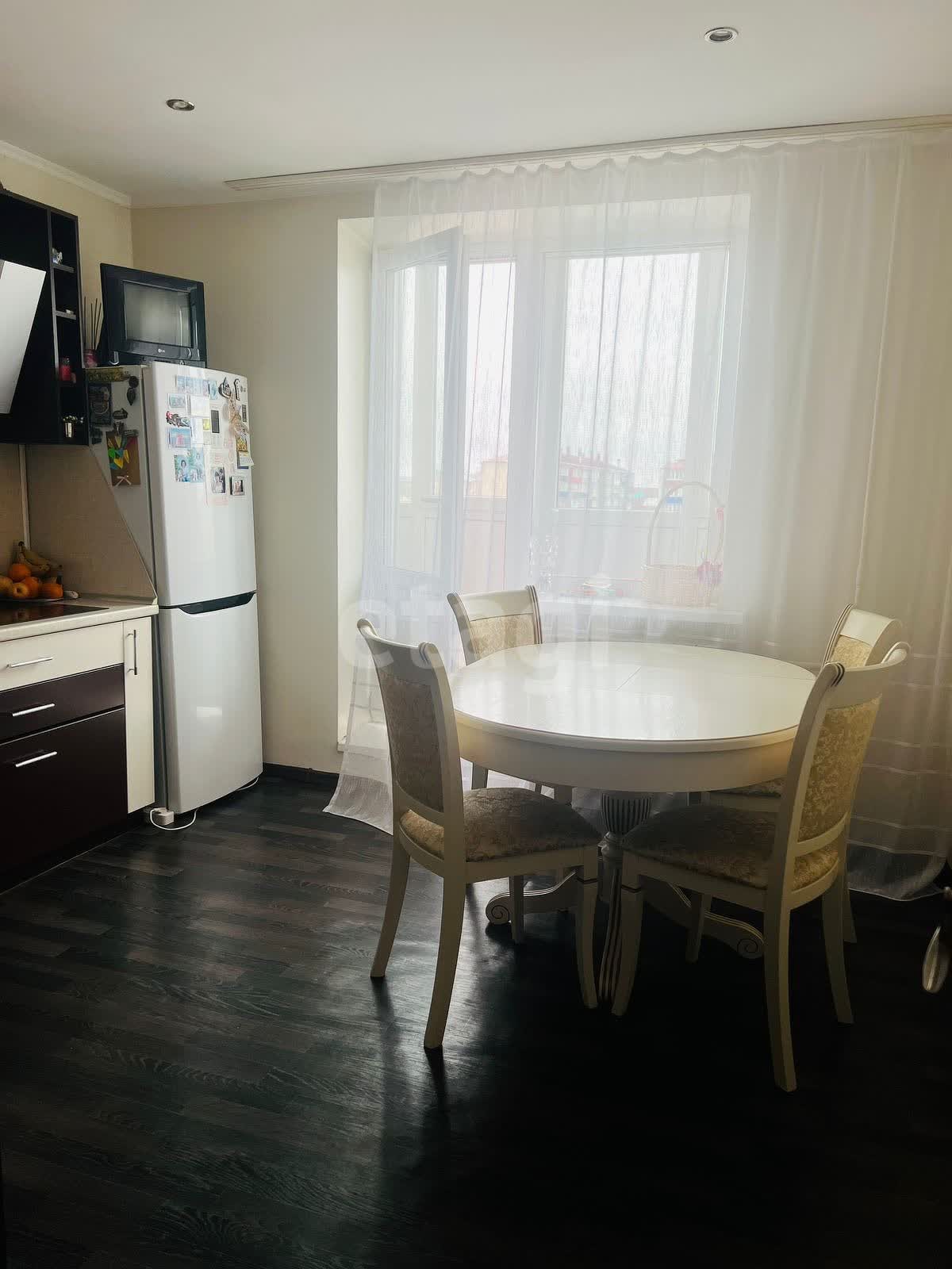 Продажа 3-комнатной квартиры, Южно-Сахалинск, Сахалинская область,  Южно-Сахалинск