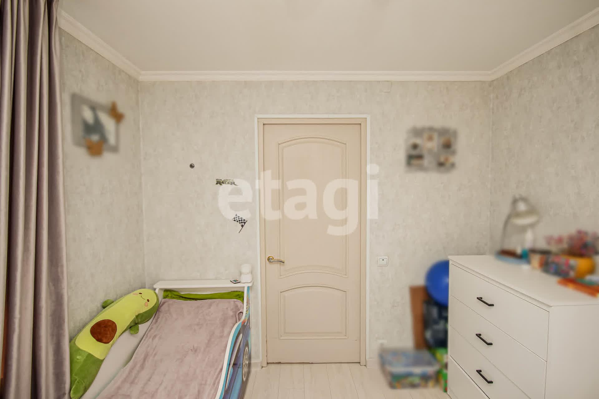 Продажа 3-комнатной квартиры, Улан-Удэ, Республика Бурятия,  Улан-Удэ