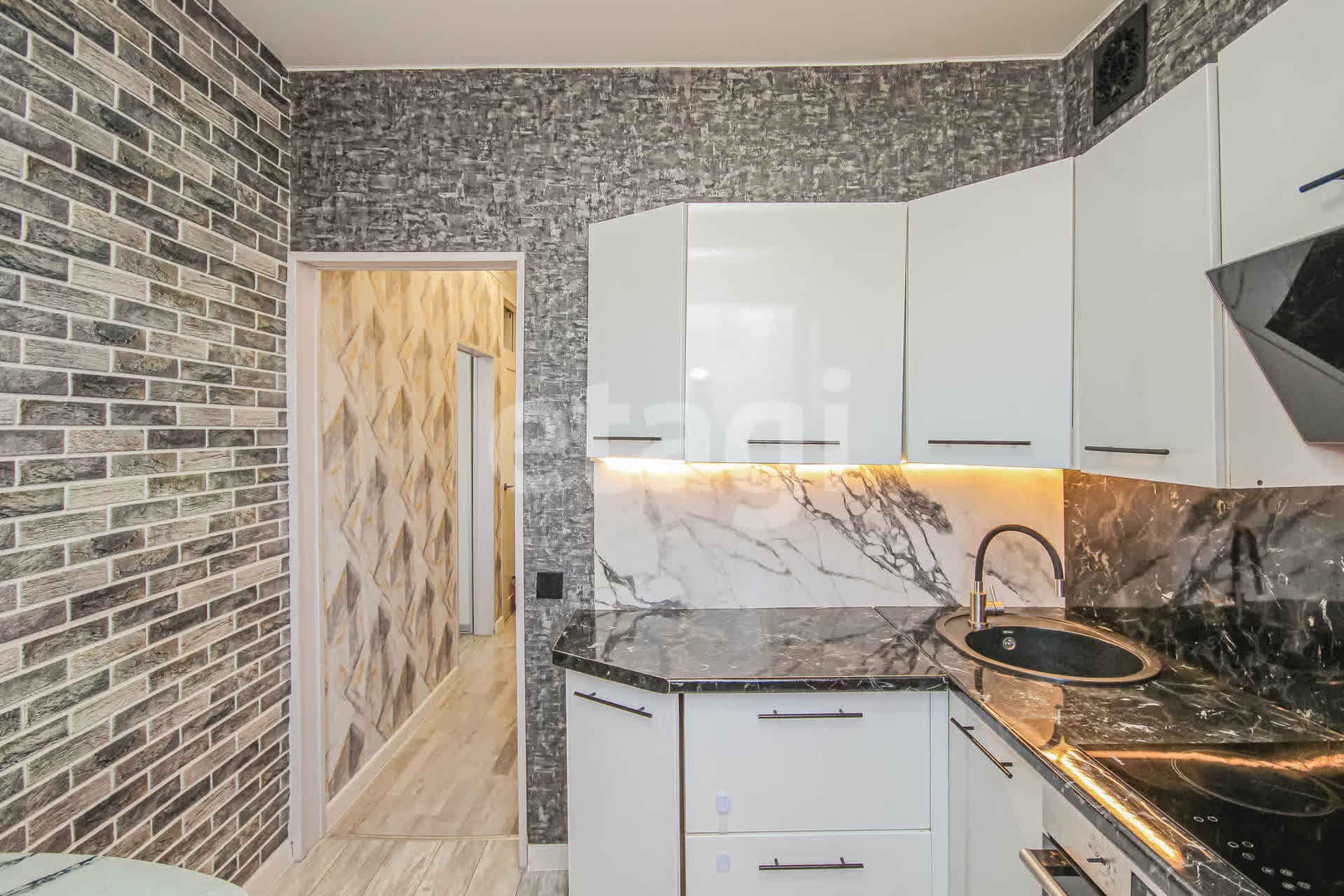 Продажа 2-комнатной квартиры, Улан-Удэ, Республика Бурятия,  Улан-Удэ