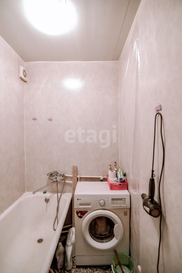 Продажа 2-комнатной квартиры, Южно-Сахалинск, Сахалинская область,  Южно-Сахалинск