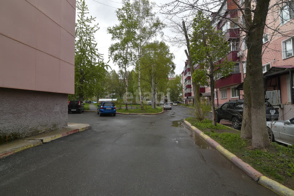 Продажа 2-комнатной квартиры, Южно-Сахалинск, Сахалинская область,  Южно-Сахалинск