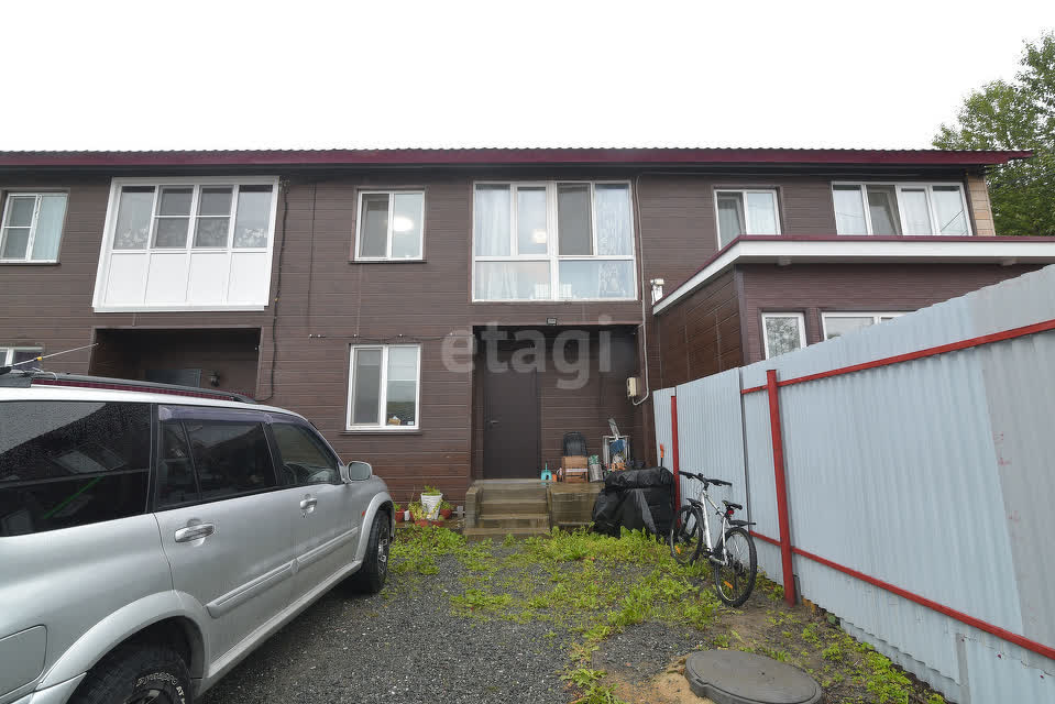 Продажа 4-комнатной квартиры, Южно-Сахалинск, Сахалинская область,  Южно-Сахалинск