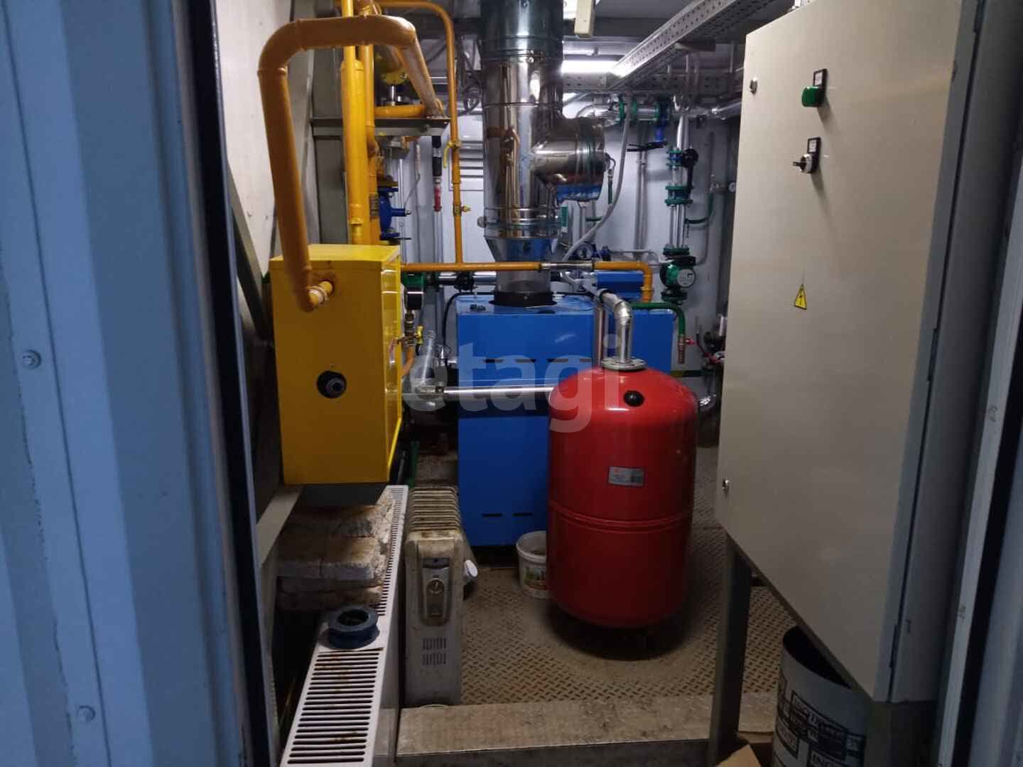 Продажа коммерческой недвижимости, 3780м <sup>2</sup>, Новый Уренгой, Ямало-Ненецкий АО,  Уренгой