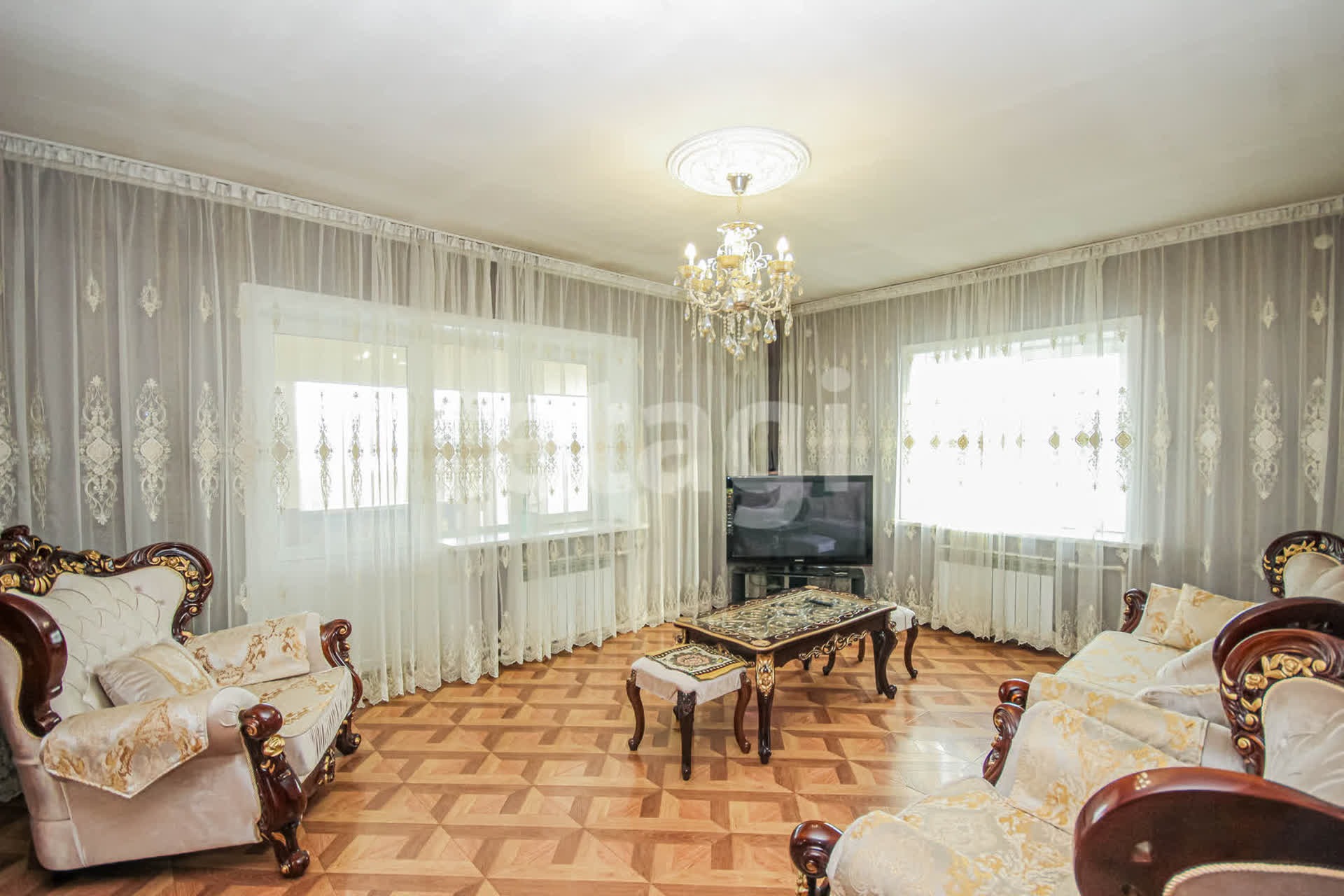 Продажа дома, 187м <sup>2</sup>, 6 сот., Улан-Удэ, Республика Бурятия,  Советский