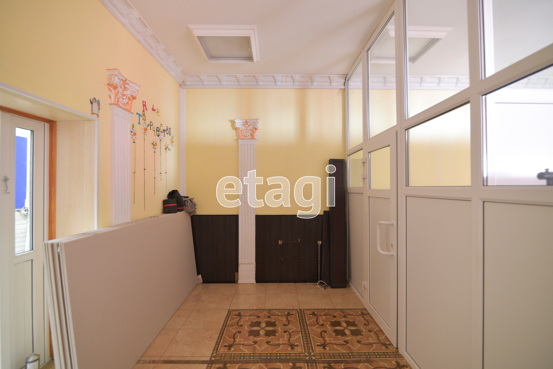 Продажа коммерческой недвижимости, 400м <sup>2</sup>, Южно-Сахалинск, Сахалинская область,  Южно-Сахалинск