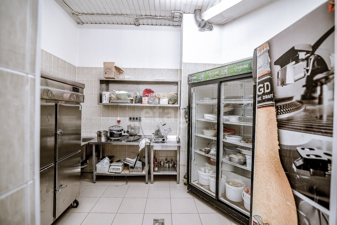 Продажа коммерческой недвижимости, 1000м <sup>2</sup>, Южно-Сахалинск, Сахалинская область,  Южно-Сахалинск