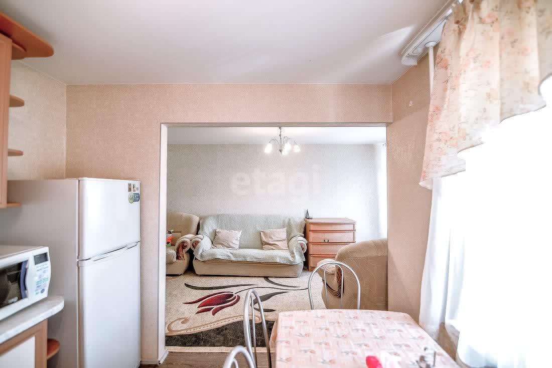 Продажа 2-комнатной квартиры, Южно-Сахалинск, Сахалинская область,  Южно-Сахалинск