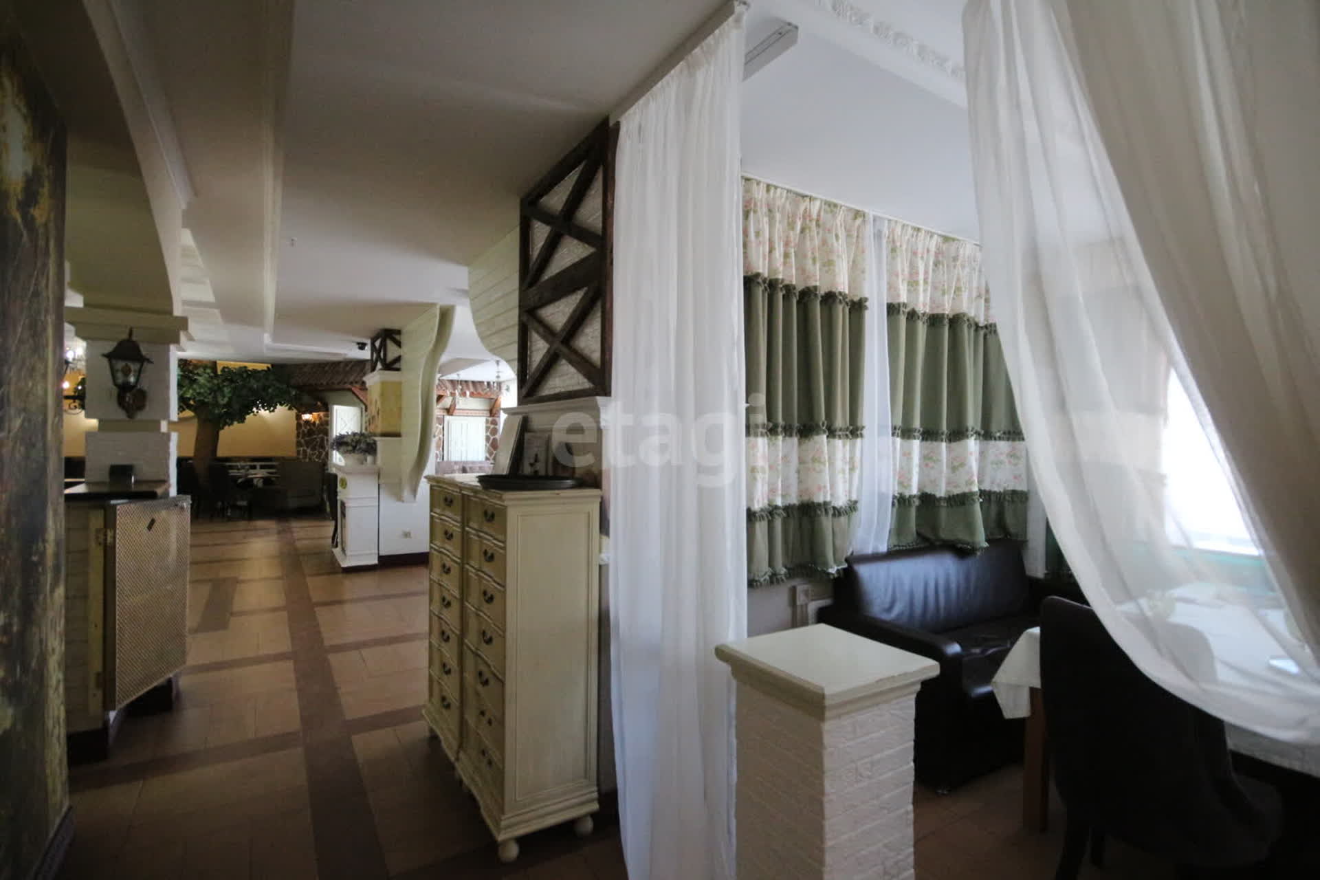 Аренда коммерческой недвижимости, 397м <sup>2</sup>, Новый Уренгой, Ямало-Ненецкий АО,  Новый Уренгой