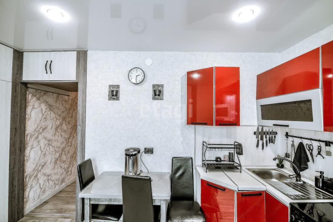 Продажа 3-комнатной квартиры, Южно-Сахалинск, Сахалинская область,  Южно-Сахалинск