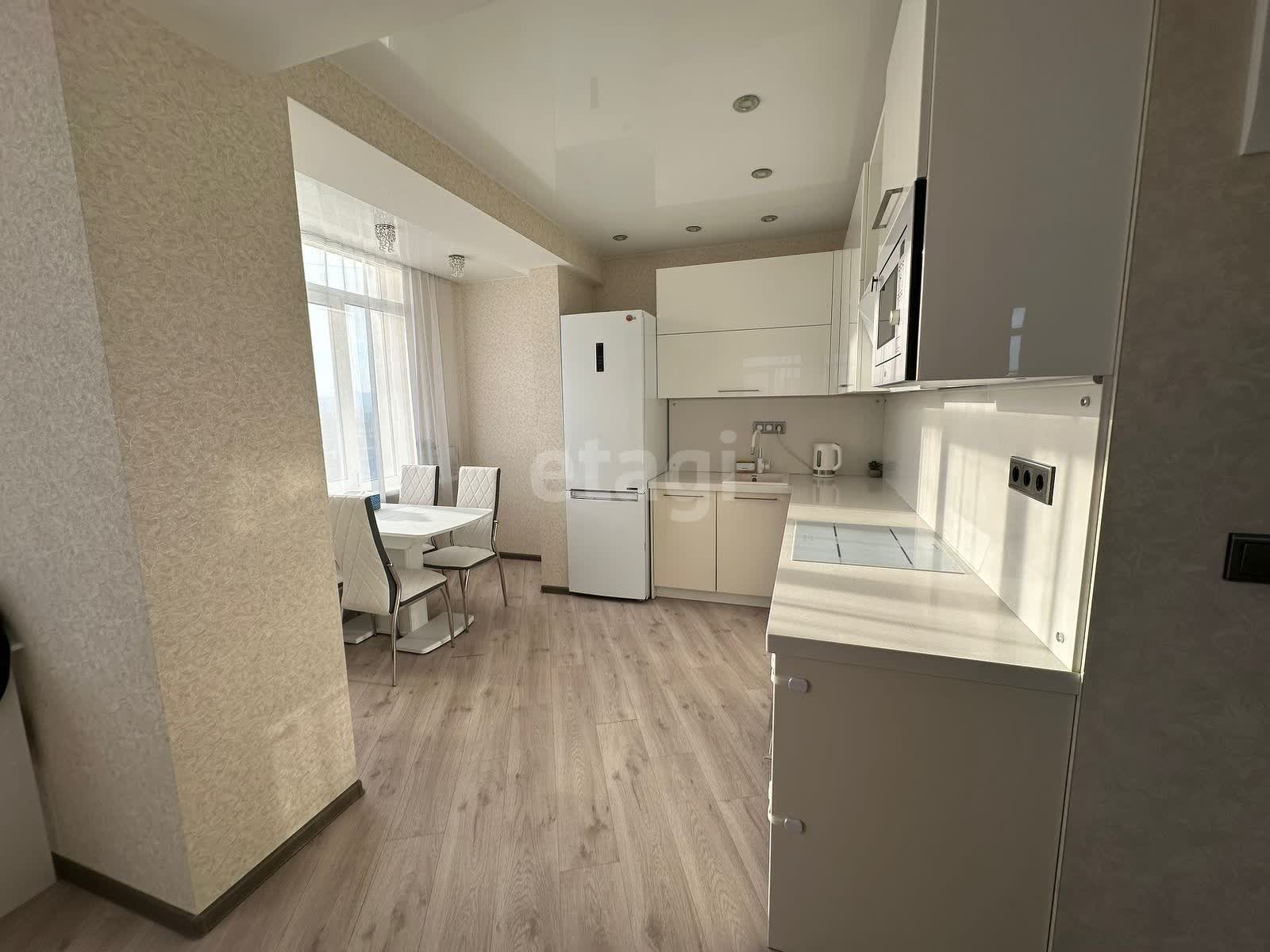 Продажа 2-комнатной квартиры, Южно-Сахалинск, Сахалинская область,  Южно-Сахалинск