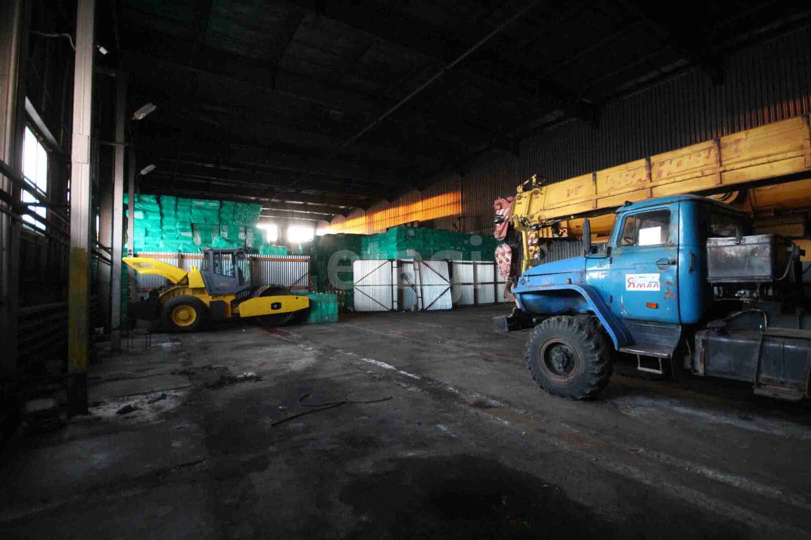 Аренда коммерческой недвижимости, 2500м <sup>2</sup>, Новый Уренгой, Ямало-Ненецкий АО,  Новый Уренгой