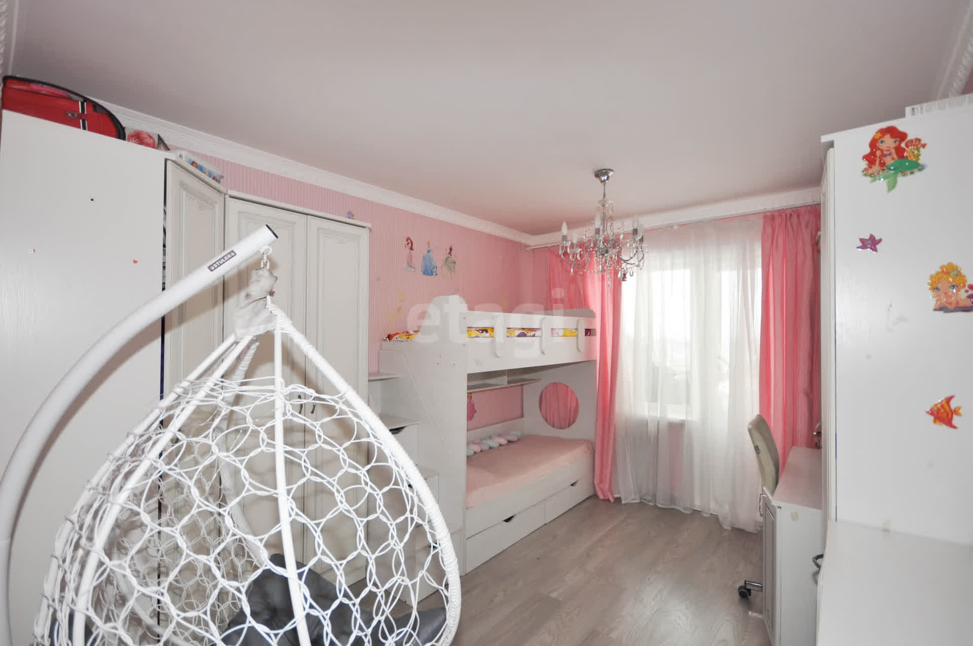 Продажа 4-комнатной квартиры, Южно-Сахалинск, Сахалинская область,  Южно-Сахалинск