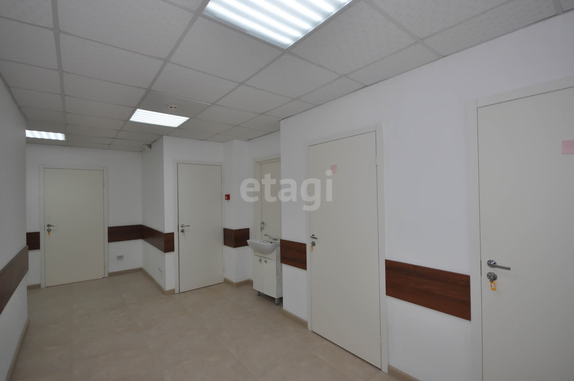 Аренда коммерческой недвижимости, 350м <sup>2</sup>, Южно-Сахалинск, Сахалинская область,  Южно-Сахалинск