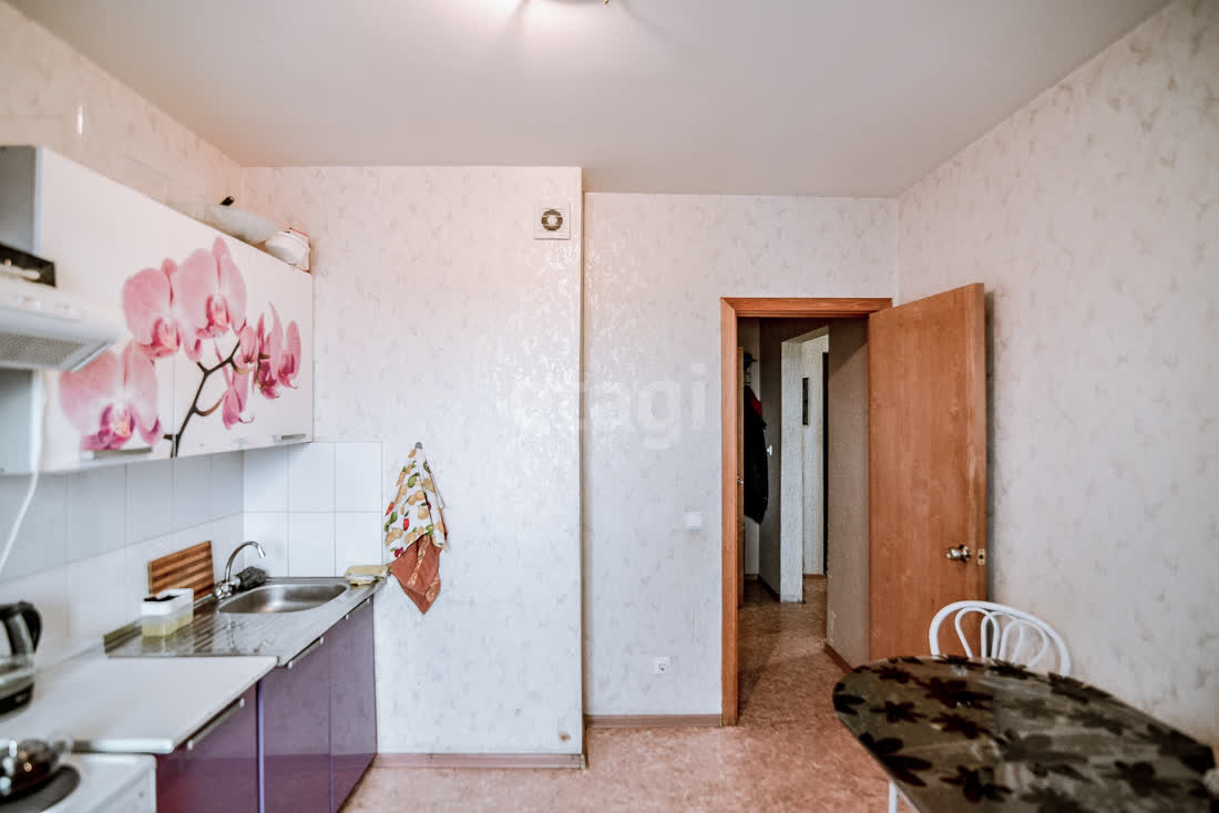 Продажа 2-комнатной квартиры, Южно-Сахалинск, Сахалинская область,  Южно-Сахалинск