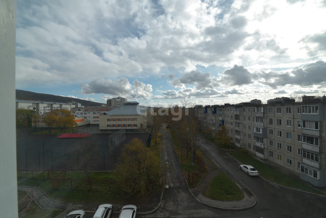 Продажа 4-комнатной квартиры, Южно-Сахалинск, Сахалинская область,  Южно-Сахалинск