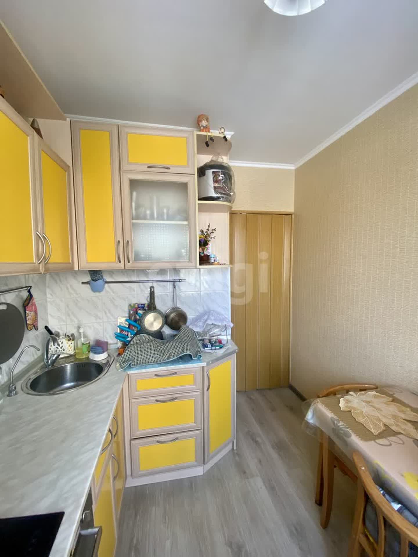 Продажа 2-комнатной квартиры, Южно-Сахалинск, Сахалинская область,  Южно-Сахалинск