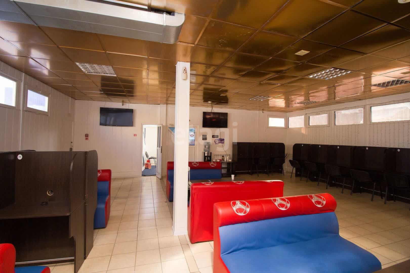 Продажа коммерческой недвижимости, 121м <sup>2</sup>, Новый Уренгой, Ямало-Ненецкий АО,  Новый Уренгой