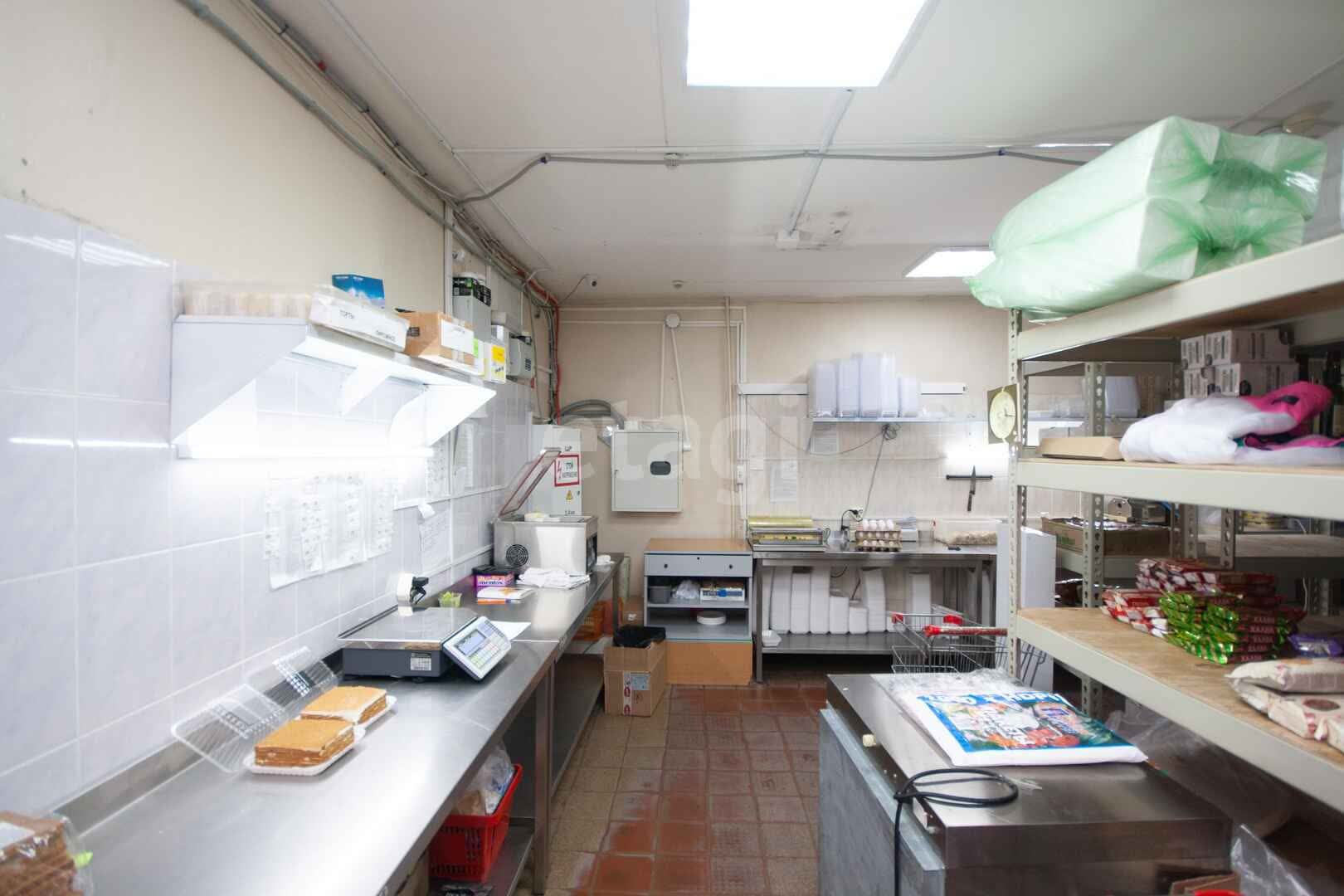 Продажа коммерческой недвижимости, 310м <sup>2</sup>, Новый Уренгой, Ямало-Ненецкий АО,  Новый Уренгой