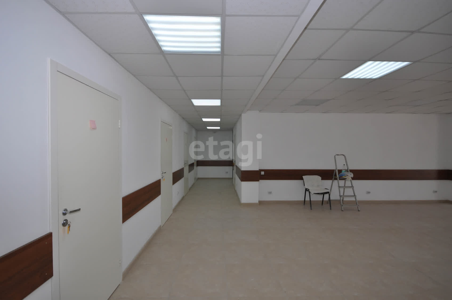 Аренда коммерческой недвижимости, 350м <sup>2</sup>, Южно-Сахалинск, Сахалинская область,  Южно-Сахалинск