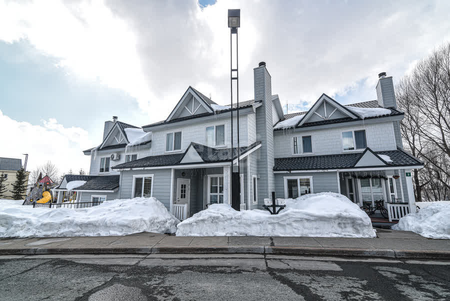 Аренда 4-комнатной квартиры, Южно-Сахалинск, Сахалинская область,  Южно-Сахалинск